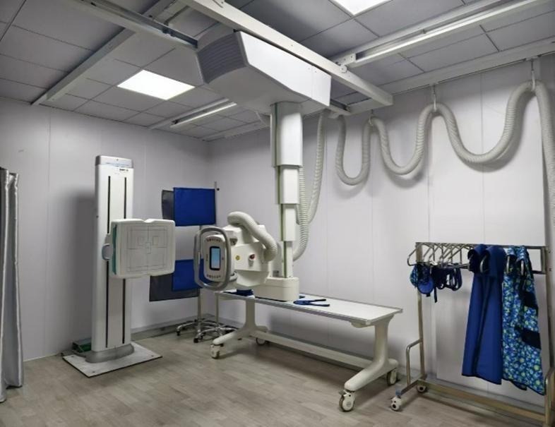 Medical diagnostic imaging room with radiation shielding protection